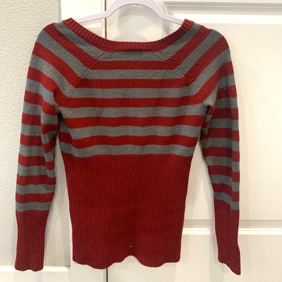 Size Large Red And Gray Striped Guess Sweater - Picture 3 of 4